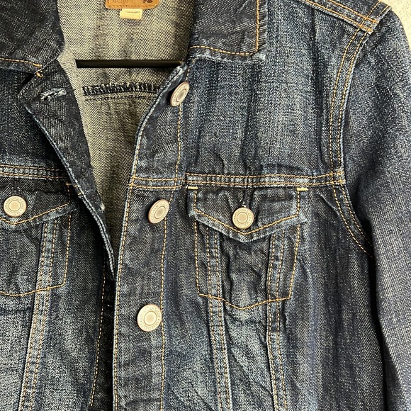 American Eagle Women’s Dark Wash Jean Jacket Medium - Picture 4 of 8
